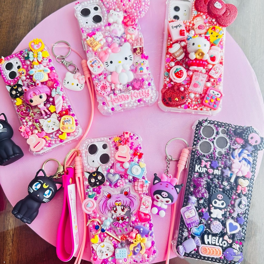 Personalized epoxy resin case, available for any cell phone model and design